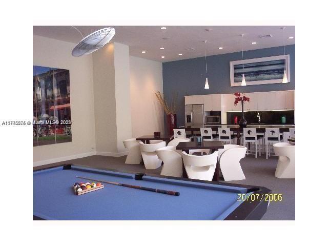 VENTURE AT AVENTURA WEST - Residential