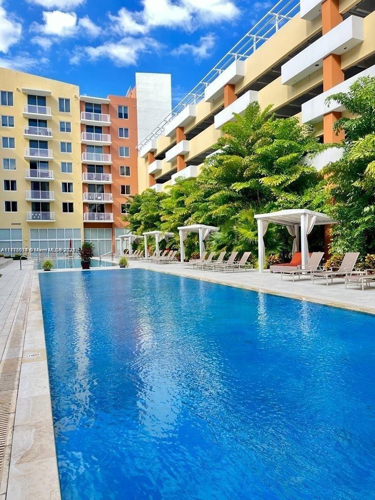 VENTURE AT AVENTURA WEST - Residential