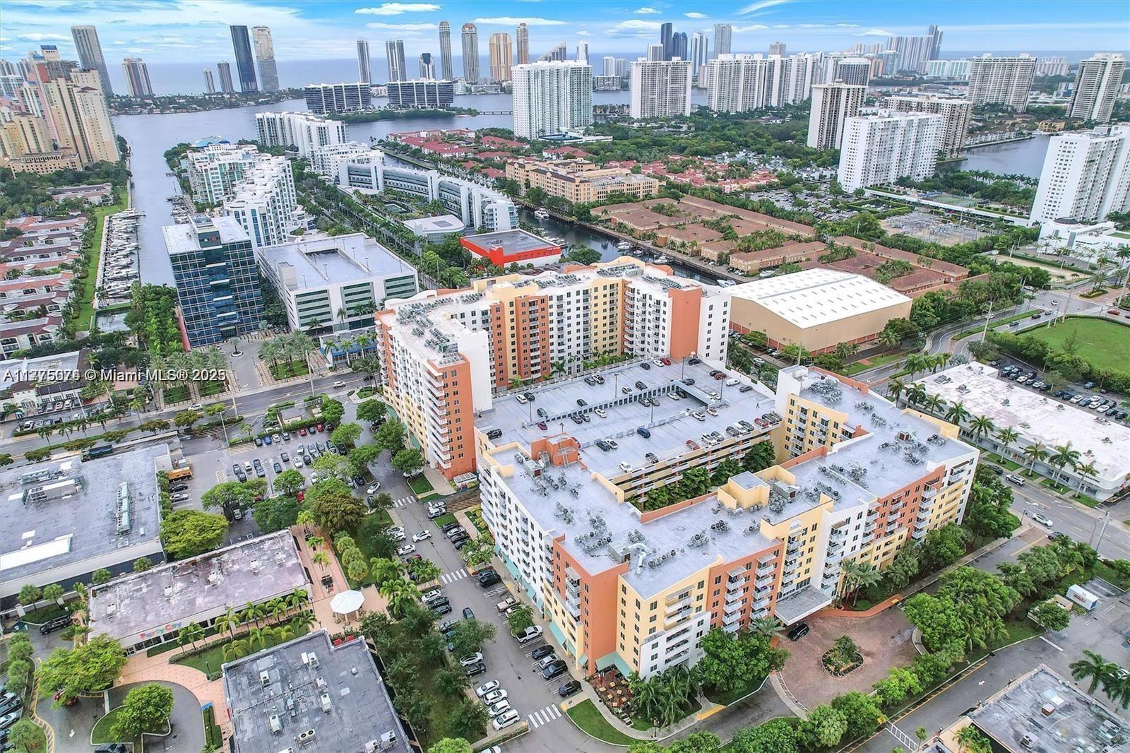 VENTURE AT AVENTURA WEST - Residential