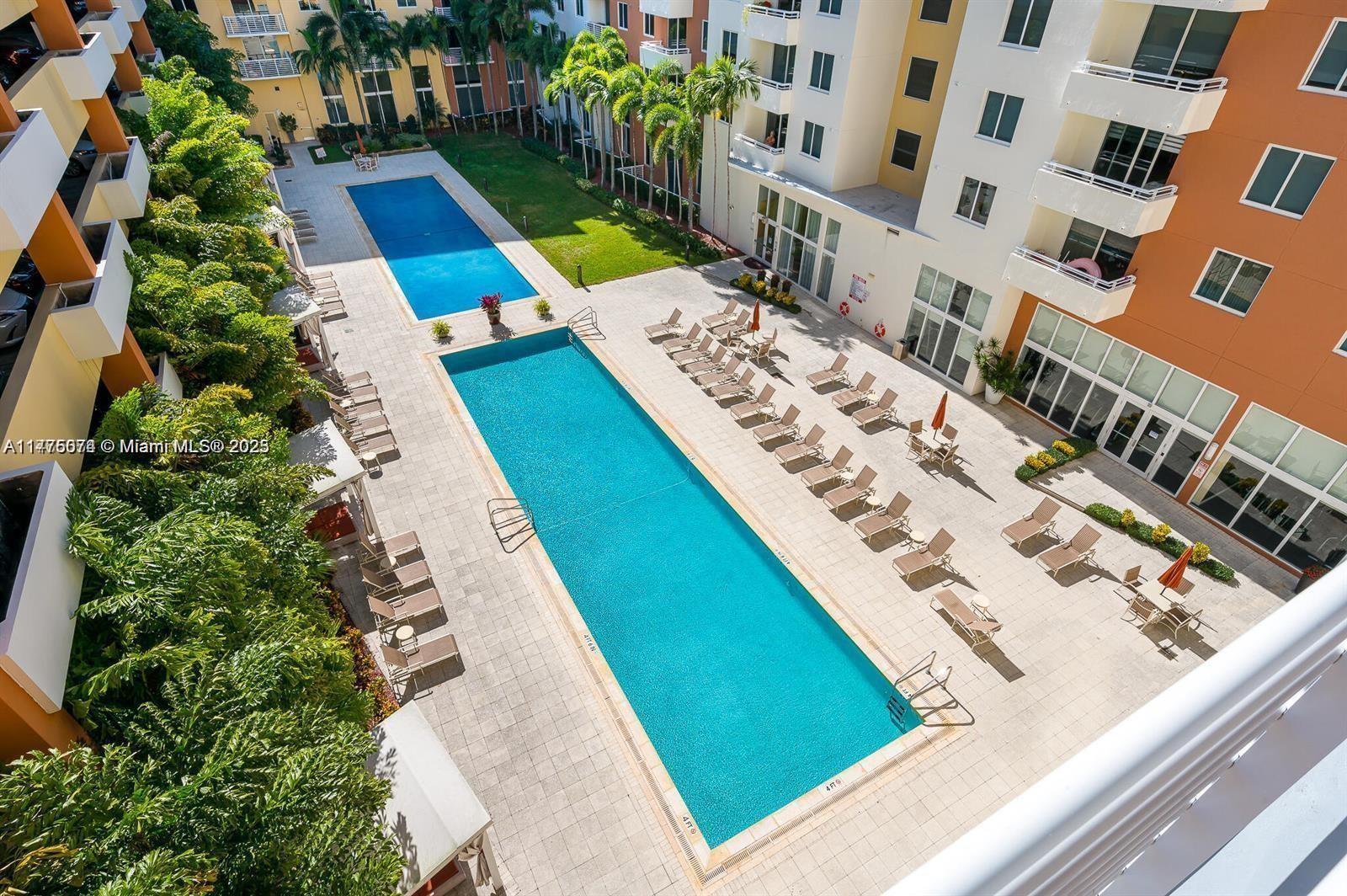 VENTURE AT AVENTURA WEST - Residential