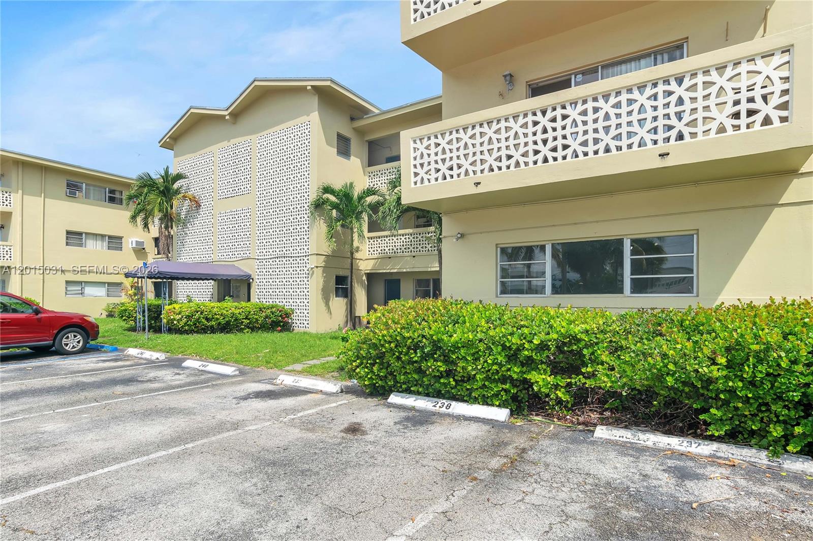 SANS SOUCI CONDO - Residential Lease