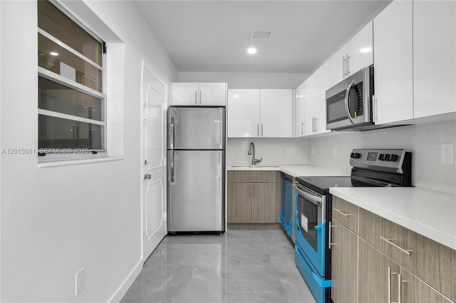 SANS SOUCI CONDO - Residential Lease