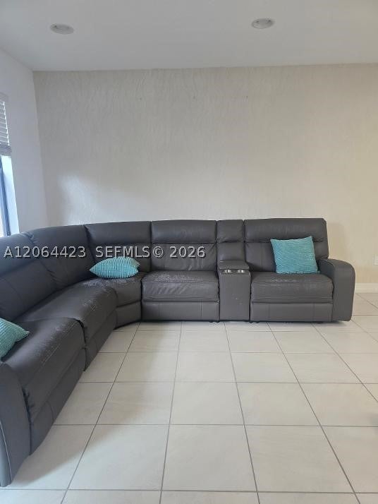 10111 Akenside Dr