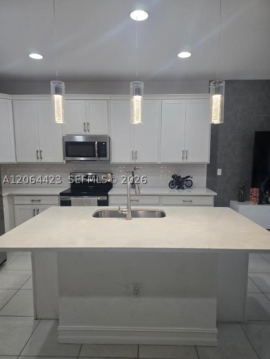 10111 Akenside Dr