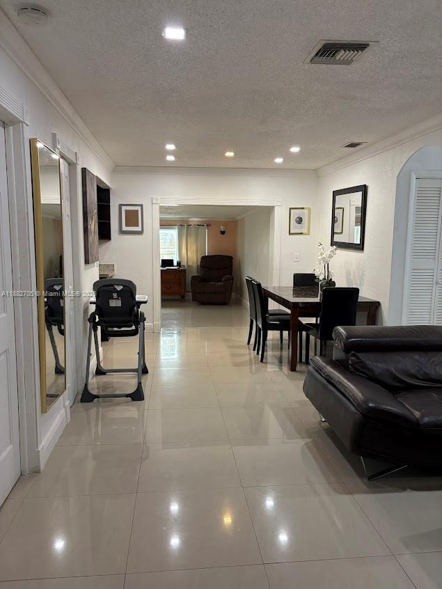 AVOCADO VILLAS - Residential