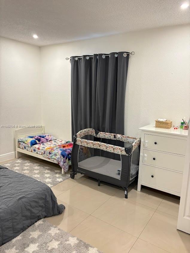 AVOCADO VILLAS - Residential