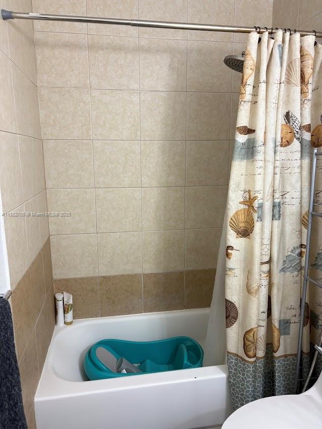 AVOCADO VILLAS - Residential