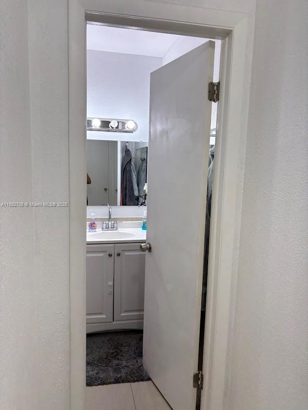 AVOCADO VILLAS - Residential