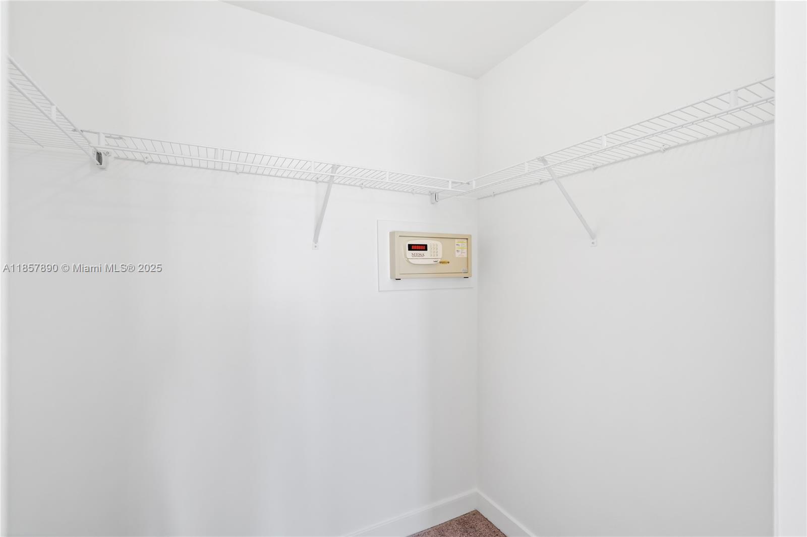 THE AXIS ON BRICKELL II C - Residential