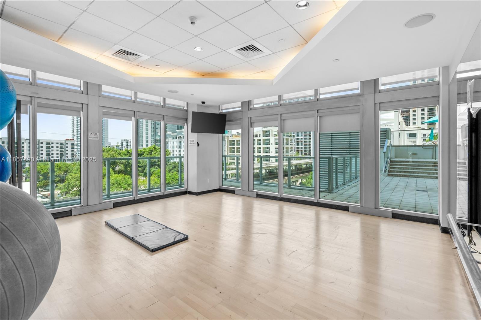 THE AXIS ON BRICKELL II C - Residential