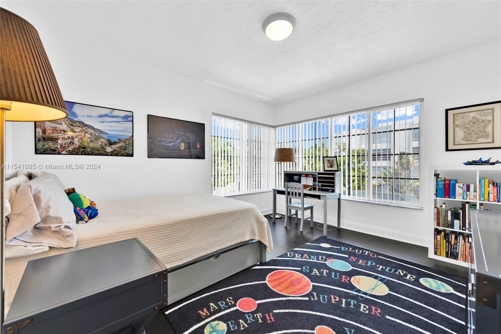 Southern Star Condo - Residential