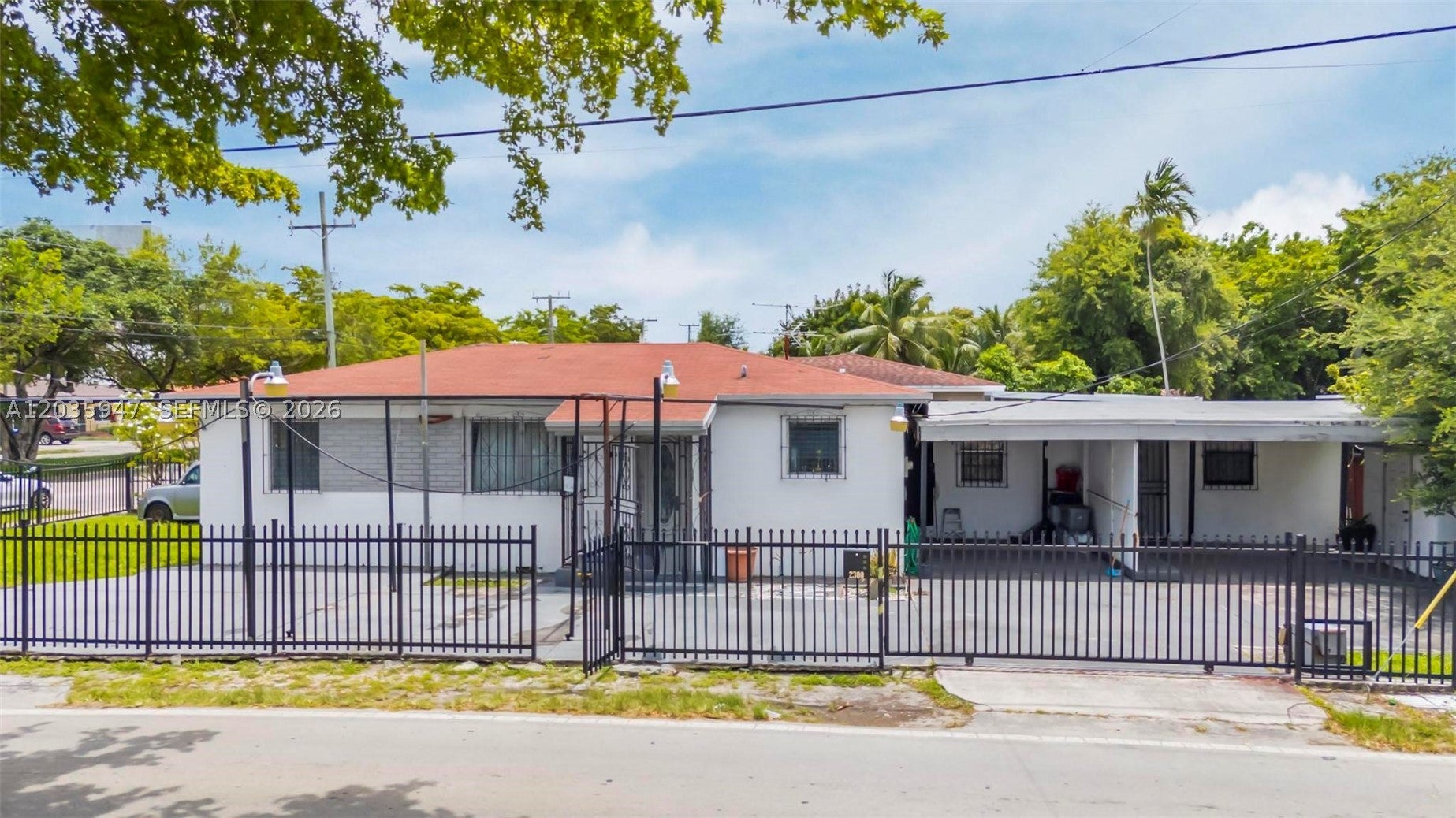 2300 NW 9th St, Miami FL 33125