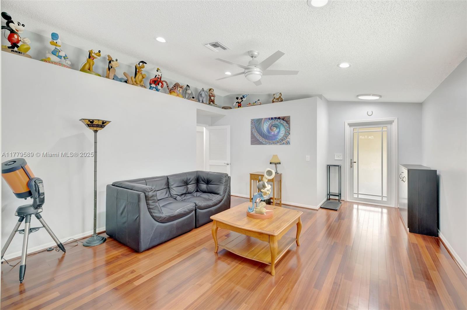OLYMPIA & YORK - Residential