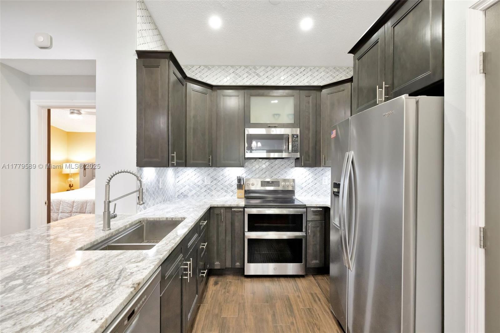 OLYMPIA & YORK - Residential