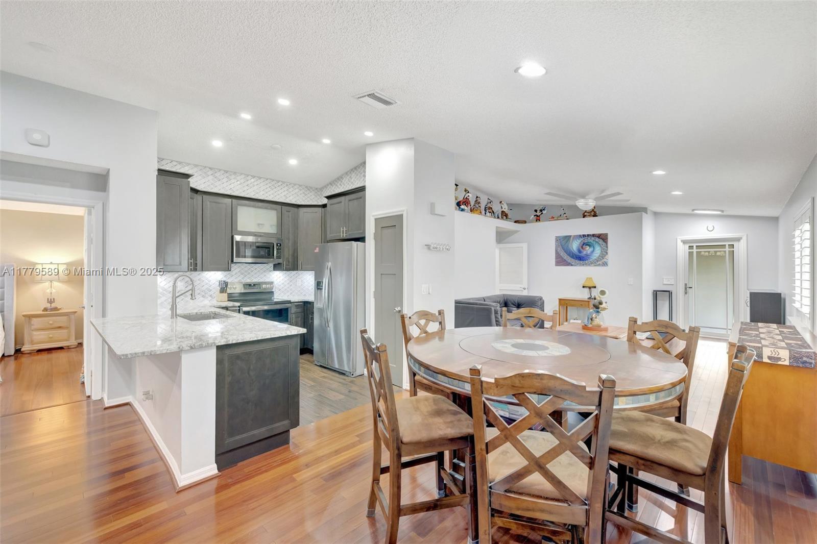 OLYMPIA & YORK - Residential