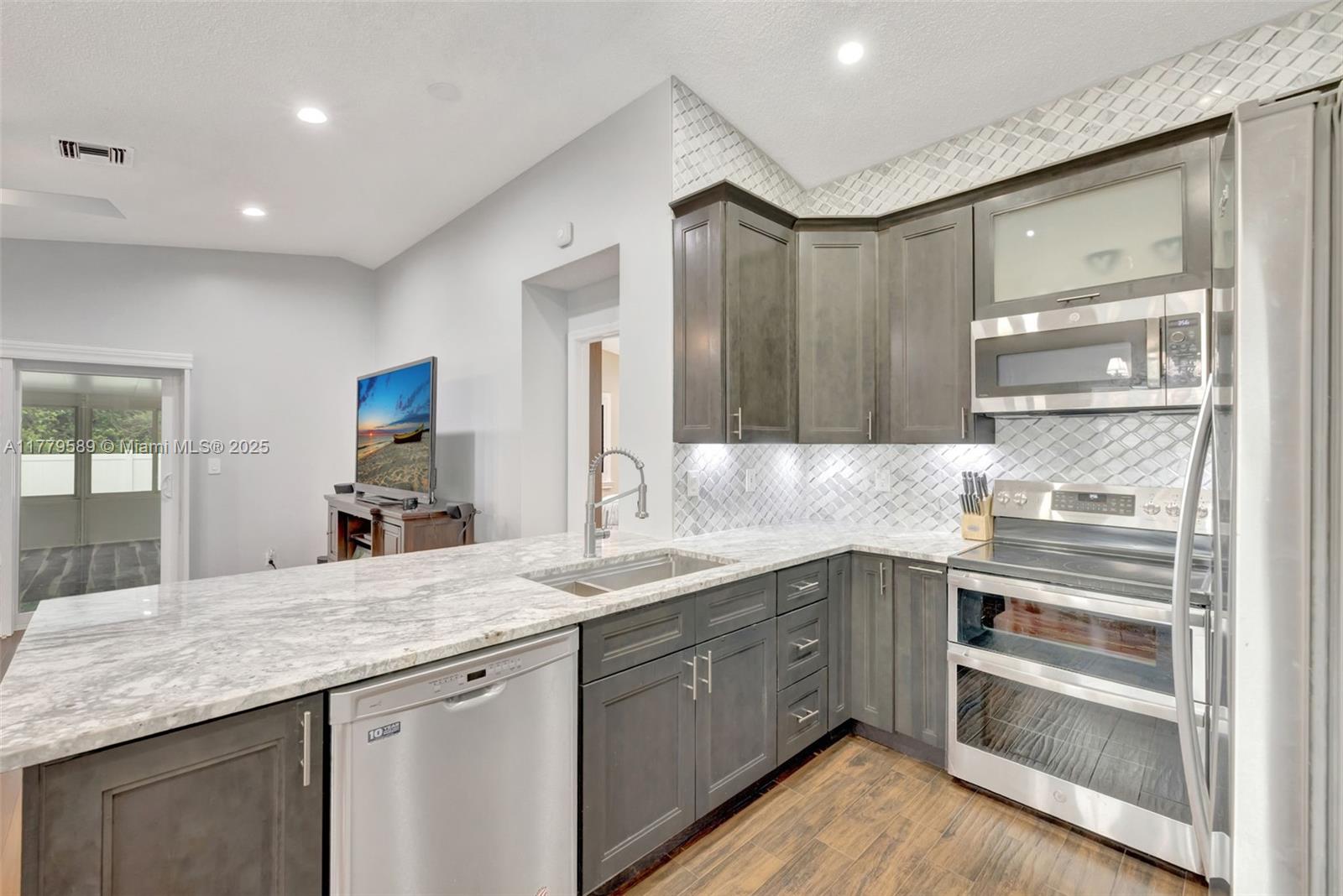 OLYMPIA & YORK - Residential