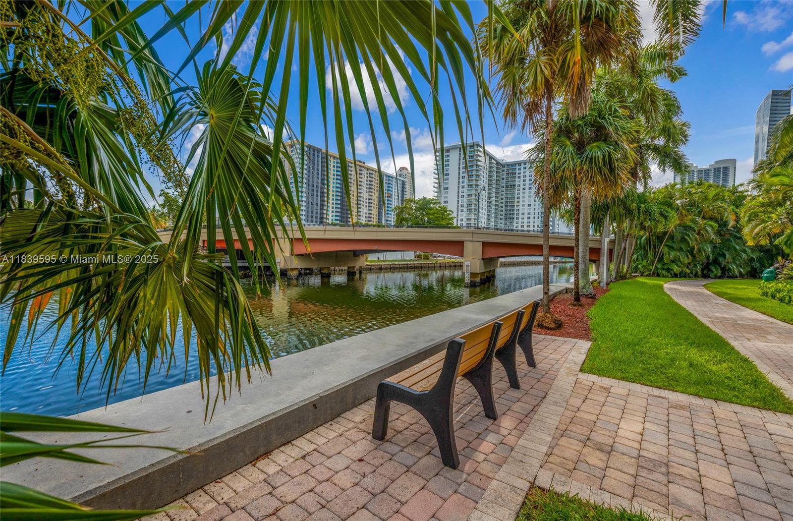 Beautiful 2BD/2BA condo in Sunny Isles Beach – Porto Bellagio
Spacious first-floor unit with 1,116 sq ft, featuring an open kitchen with granite countertops and stainless steel appliances, in-unit washer/dryer, and a private balcony with canal views. Gated community with resort-style amenities: heated pool, gym, jacuzzi, clubhouse, BBQ area, business center, and 24/7 security. Just a short walk to the beach, shops, and top-rated schools.