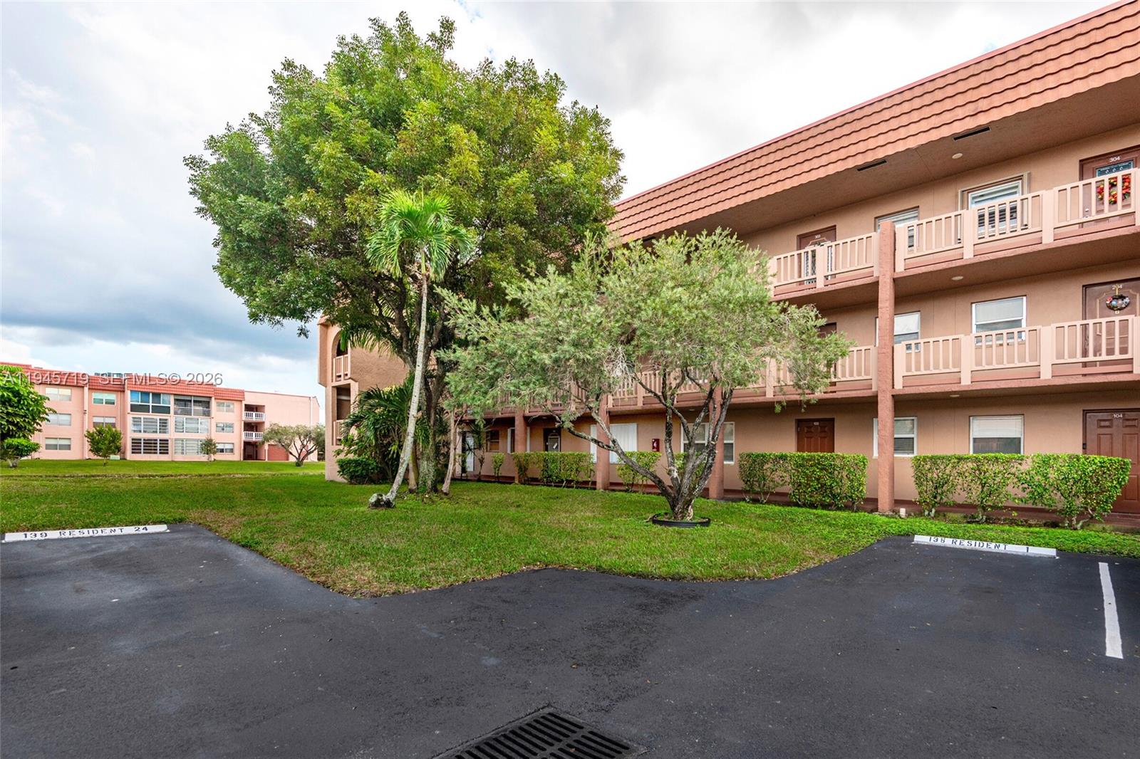 SUNRISE LAKES 138 CONDO - Residential