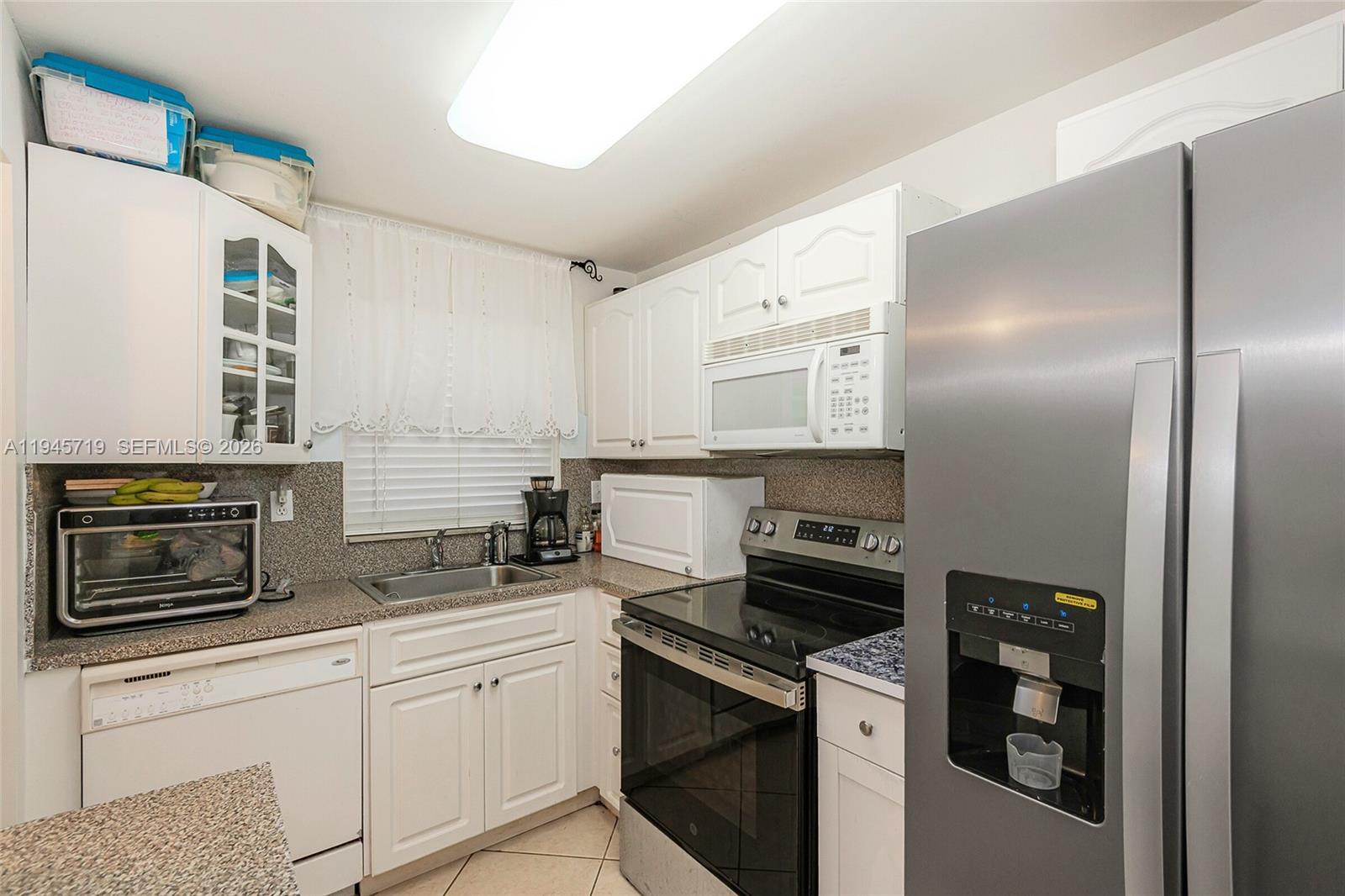 9660 Sunrise Lakes Blvd 202