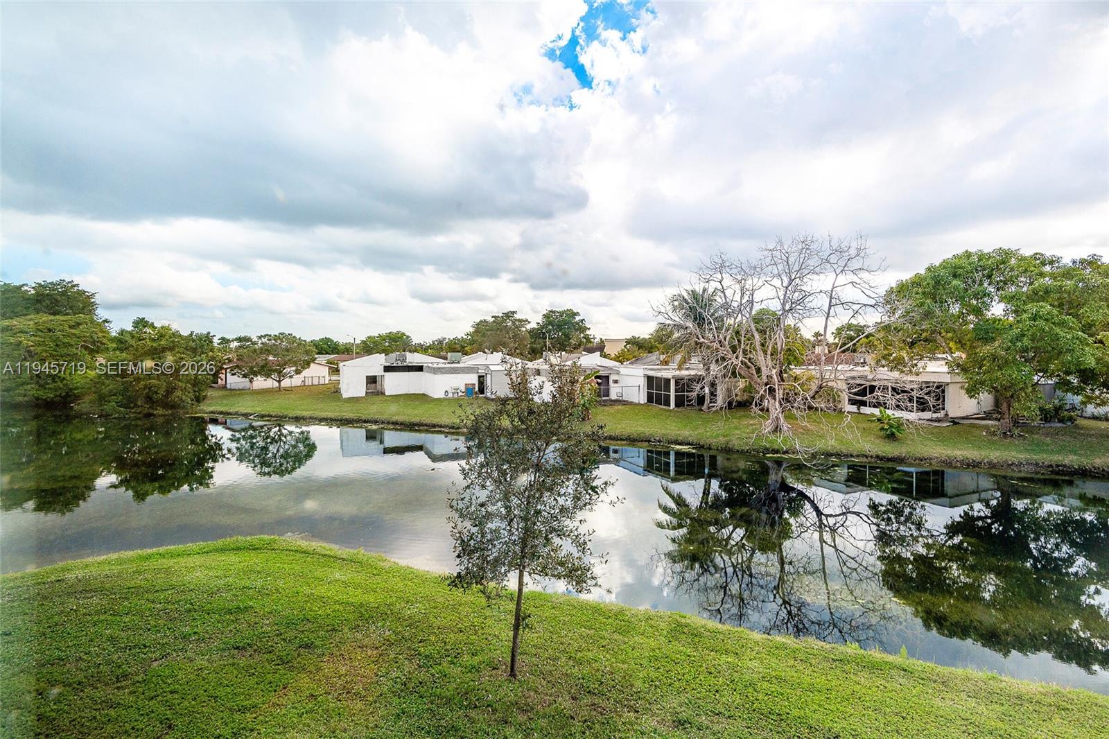 SUNRISE LAKES 138 CONDO - Residential
