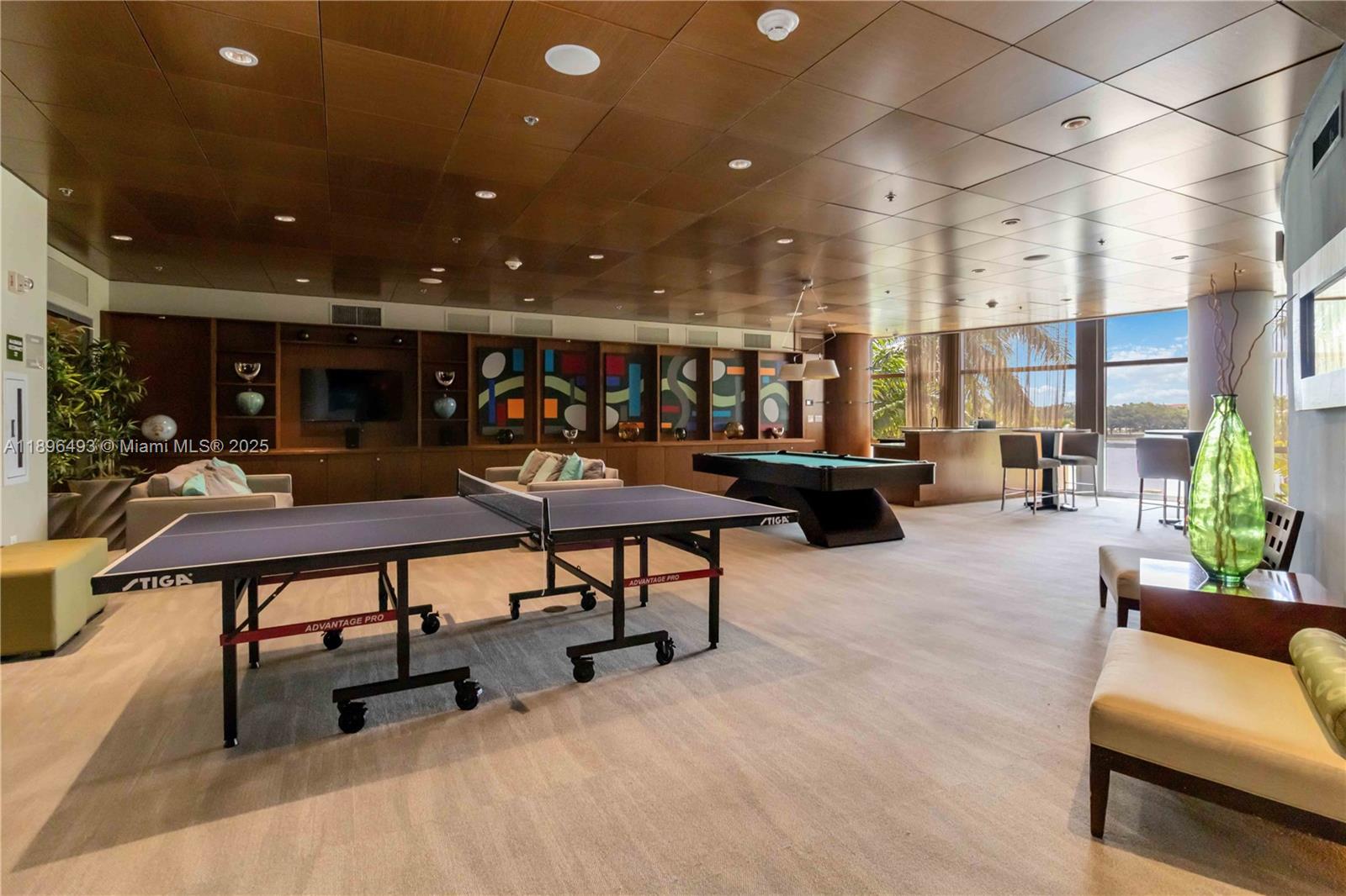 TAO SAWGRASS CONDOMINIUM - Residential Lease