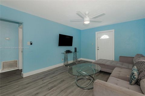 1027 NE 33rd St Oakland Park FL 33334