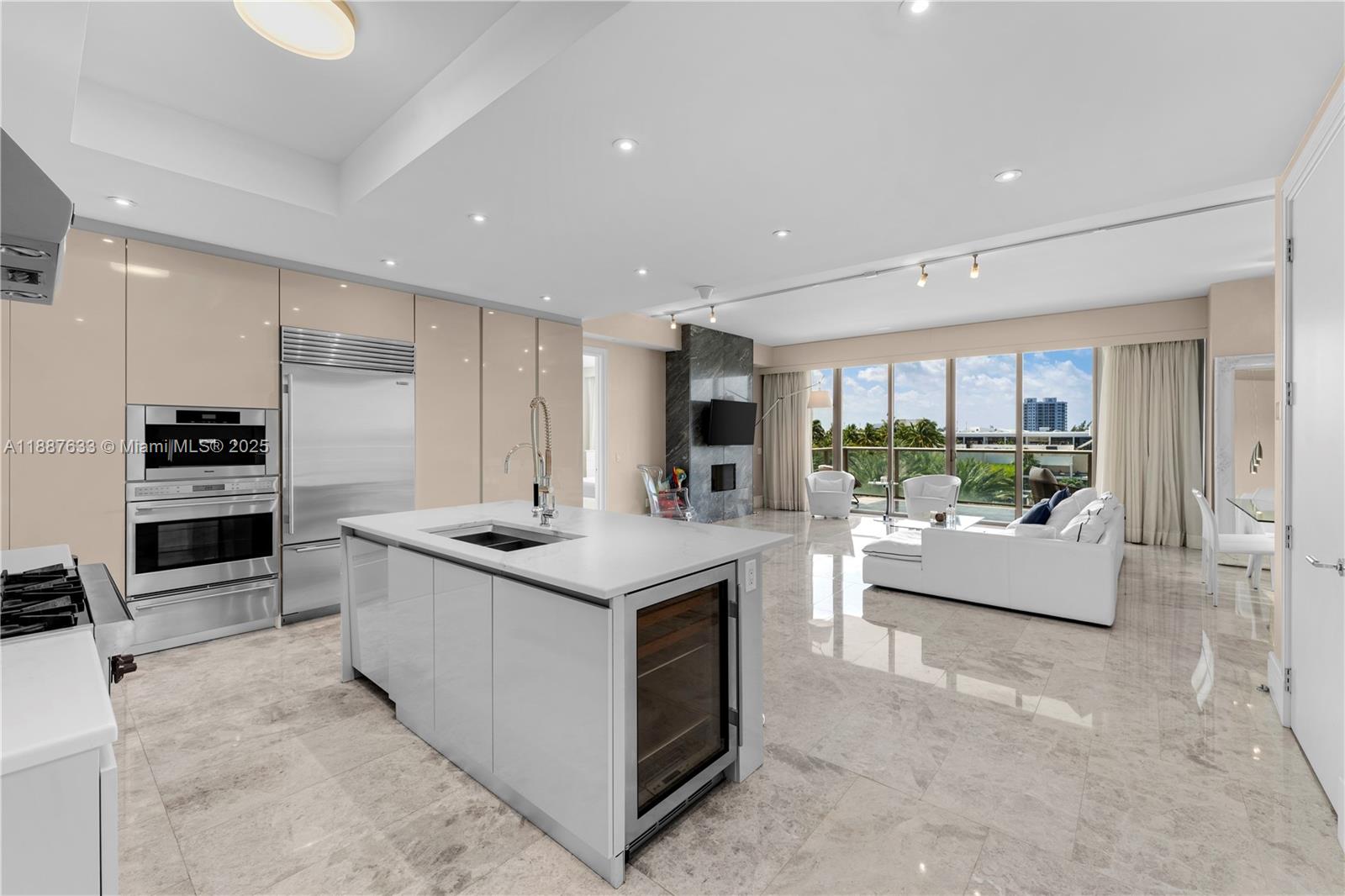 BAL HARBOUR NORTH SOUTH C - Residential Lease
