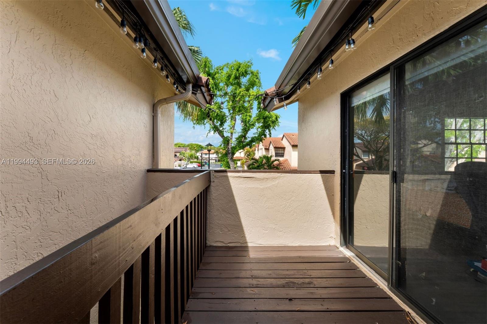 HOST CROSSINGS - Residential Lease