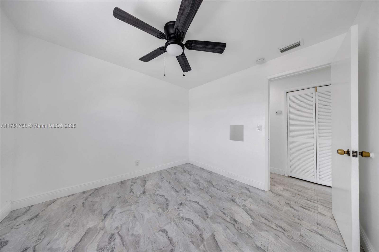 PLAYLAND ISLES - Residential
