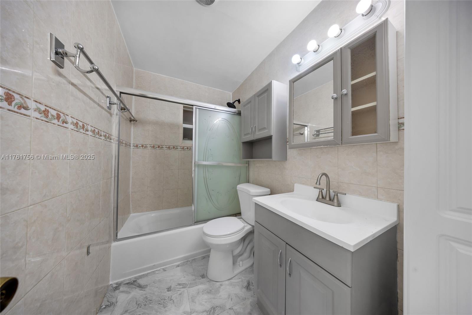 PLAYLAND ISLES - Residential