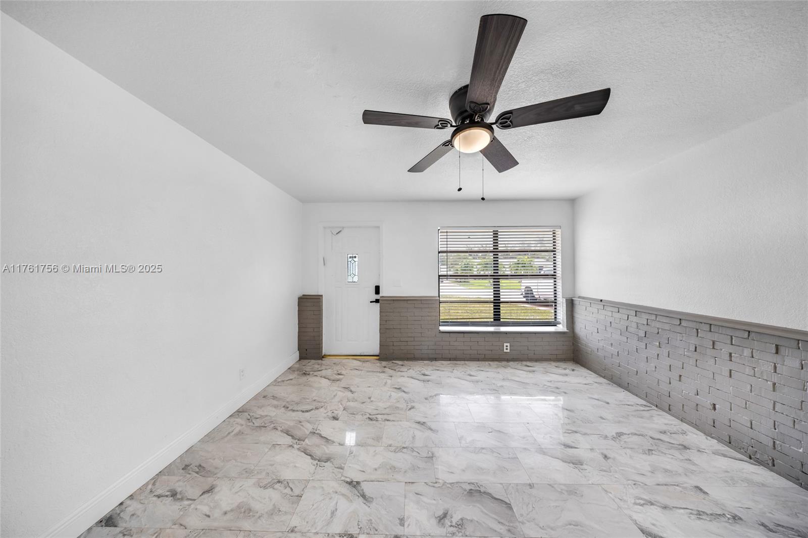 PLAYLAND ISLES - Residential