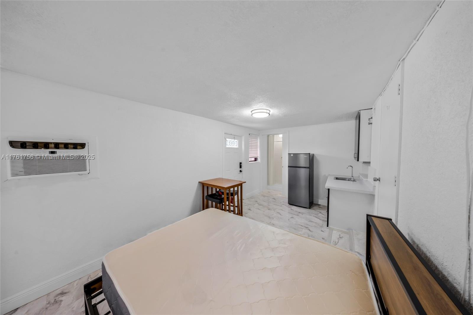 PLAYLAND ISLES - Residential