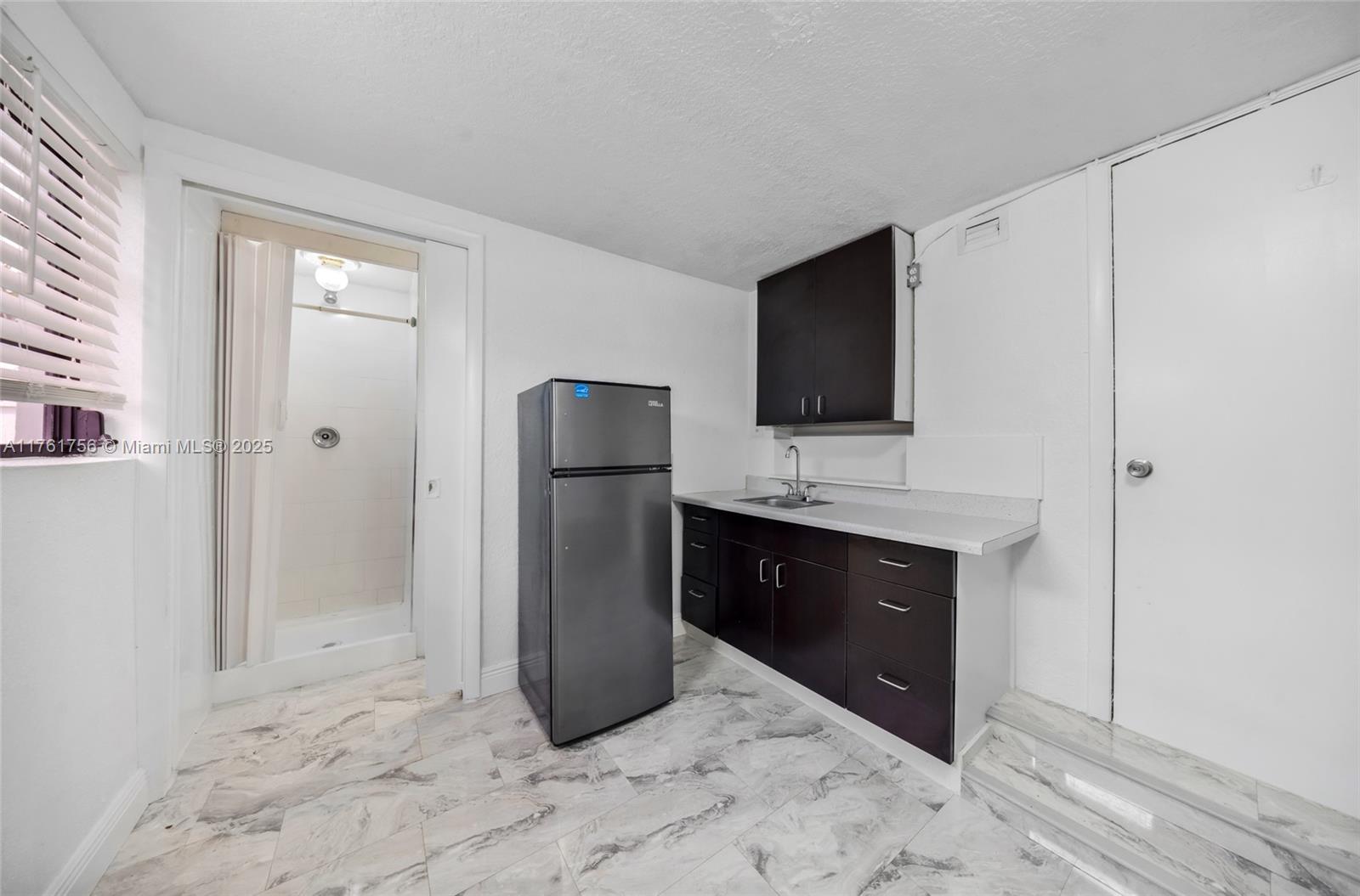 PLAYLAND ISLES - Residential