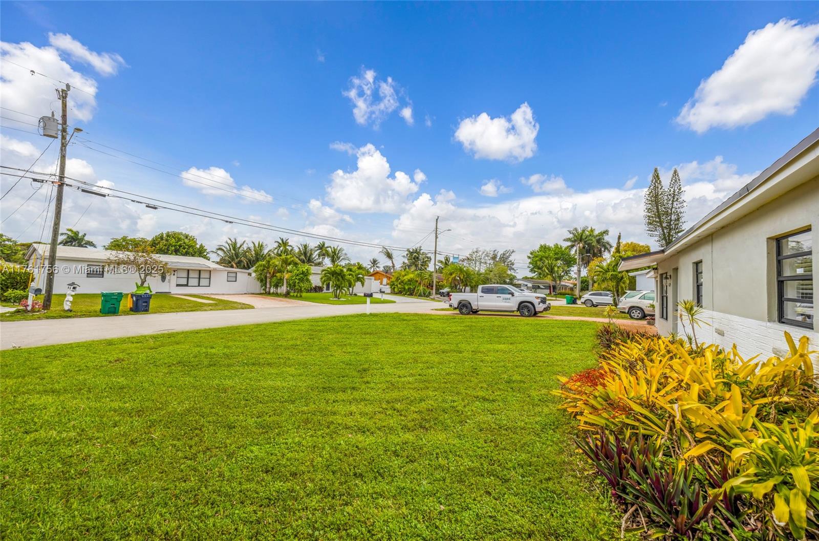 PLAYLAND ISLES - Residential