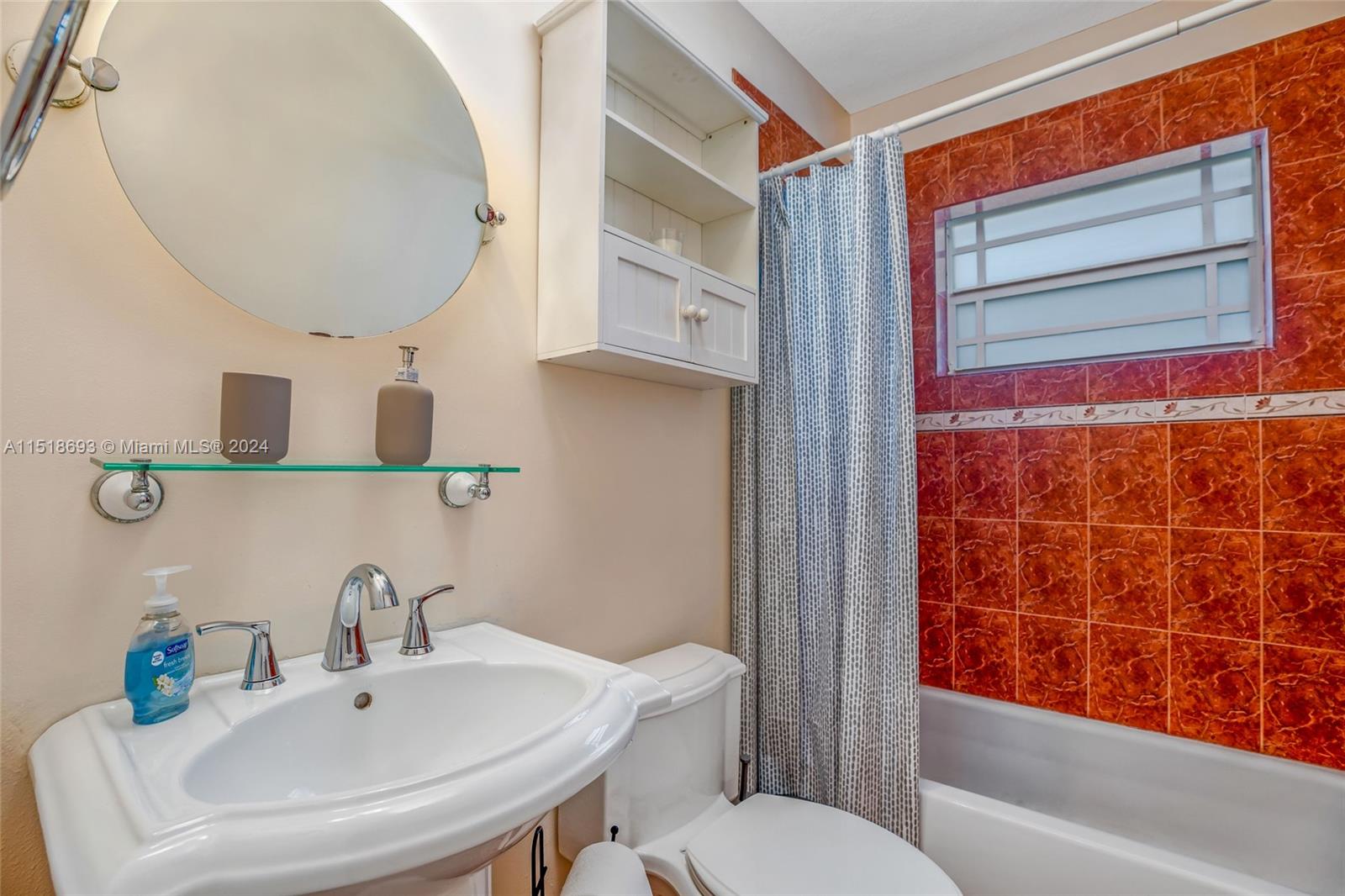 CORAL HILLS - Residential Lease