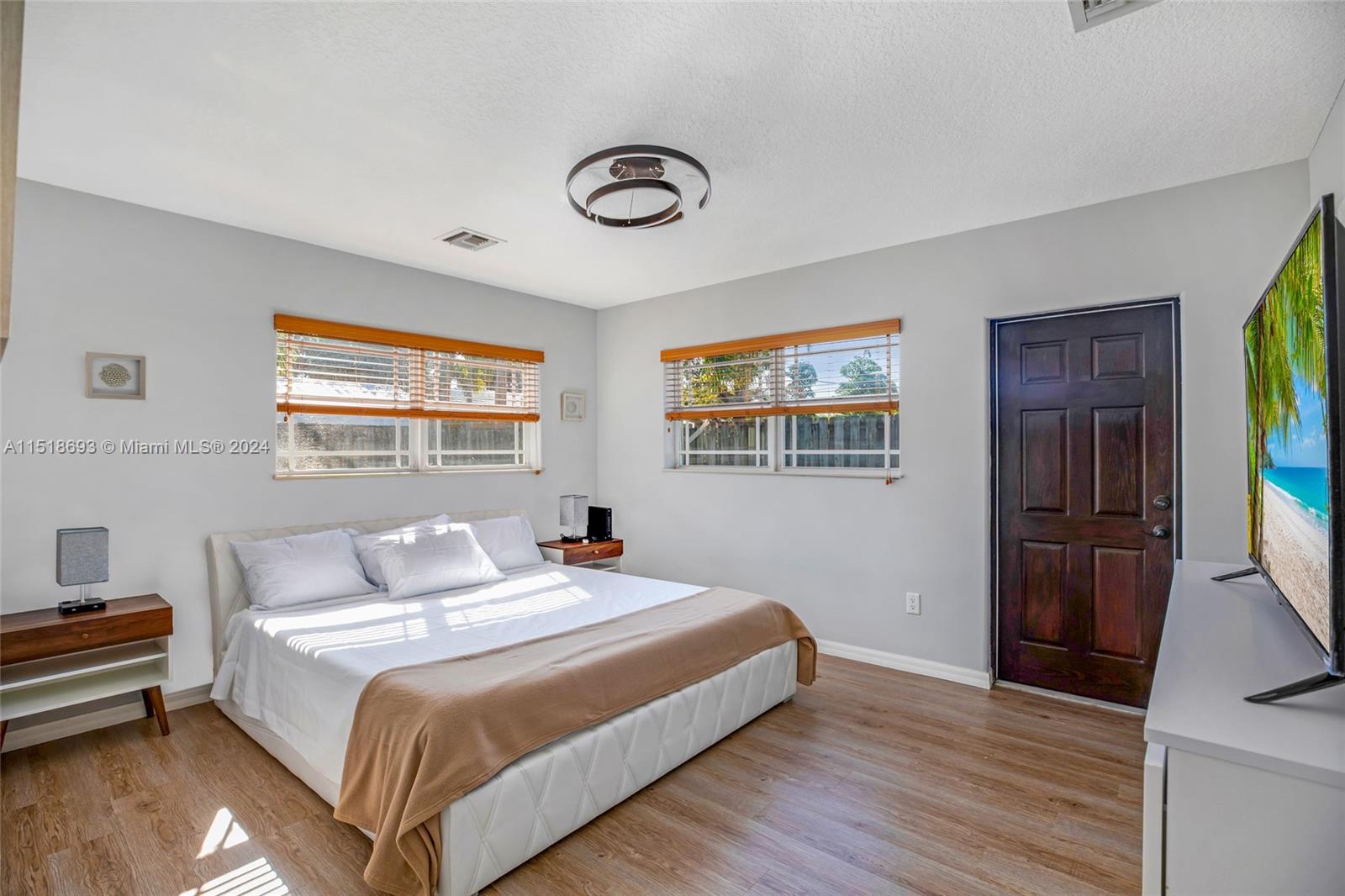 CORAL HILLS - Residential Lease