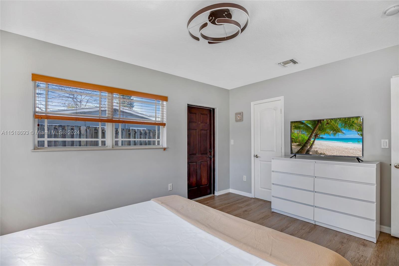 CORAL HILLS - Residential Lease