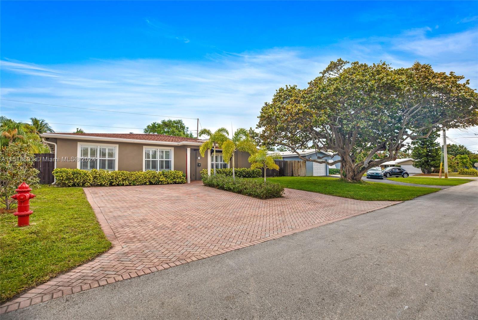 CORAL HILLS - Residential Lease