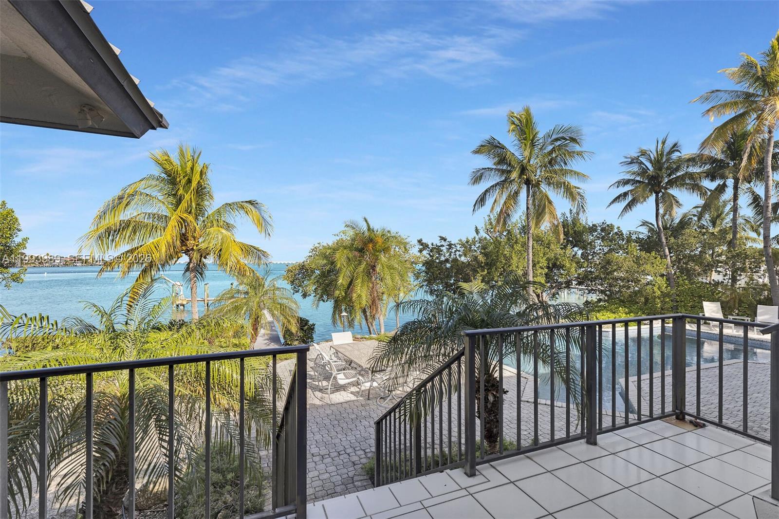 CENTER ISLAND - Residential