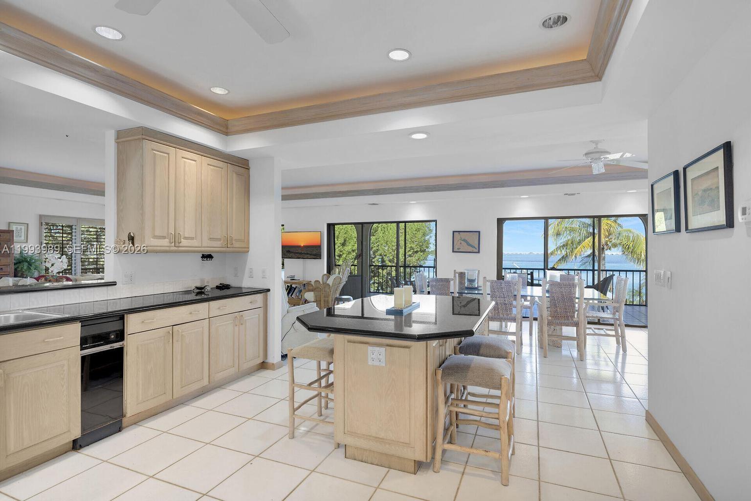 CENTER ISLAND - Residential