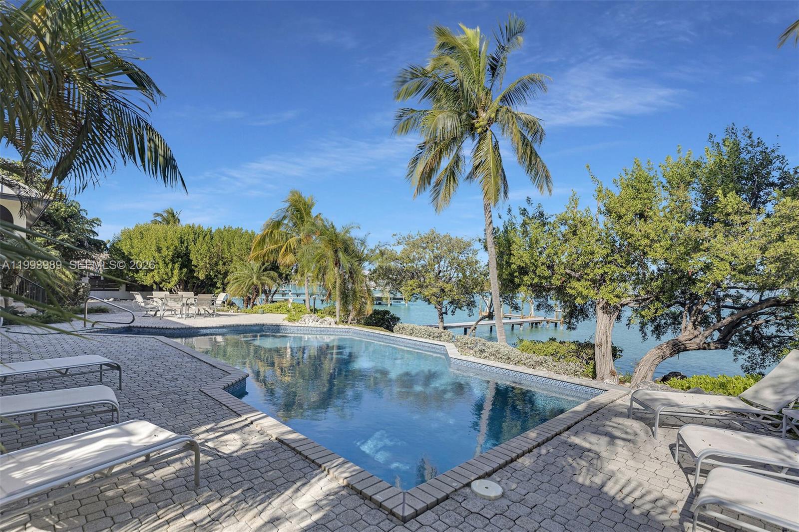 CENTER ISLAND - Residential