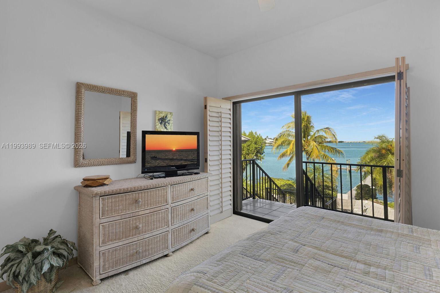 CENTER ISLAND - Residential