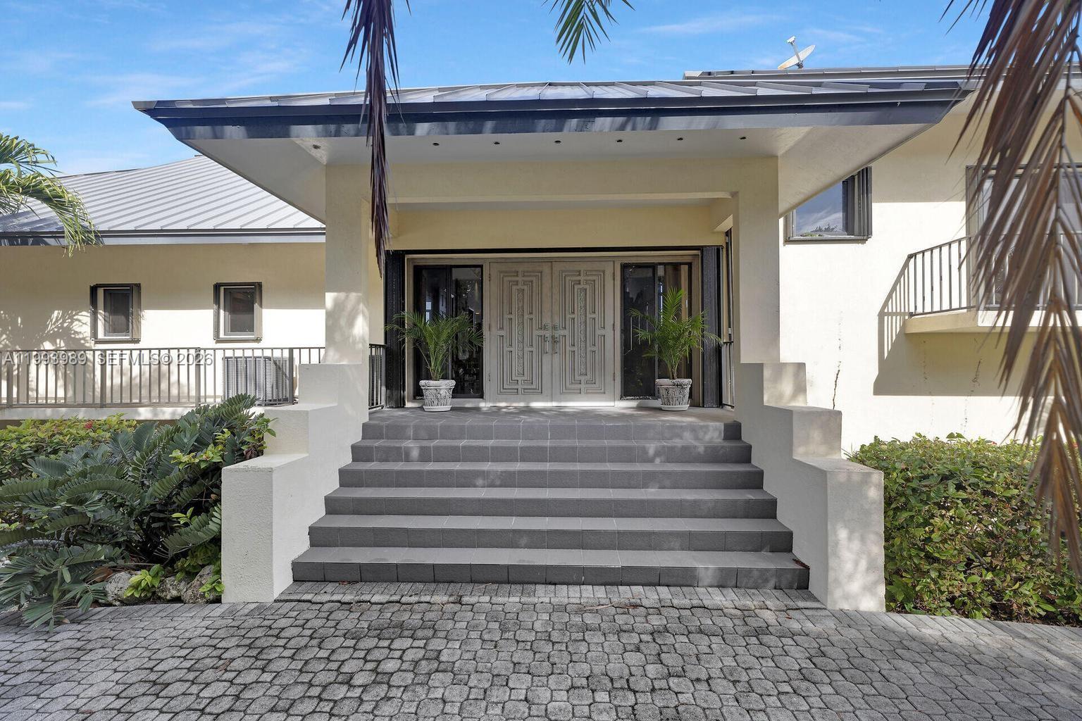 CENTER ISLAND - Residential