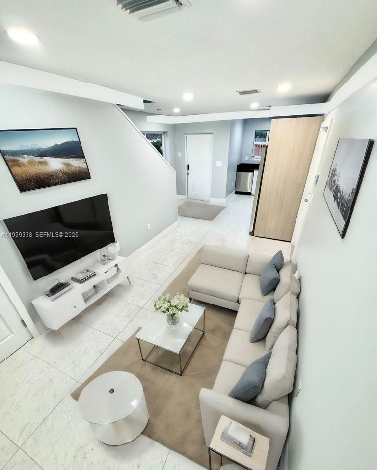 SEMINOLE ADD F R OLIVERS - Residential Lease