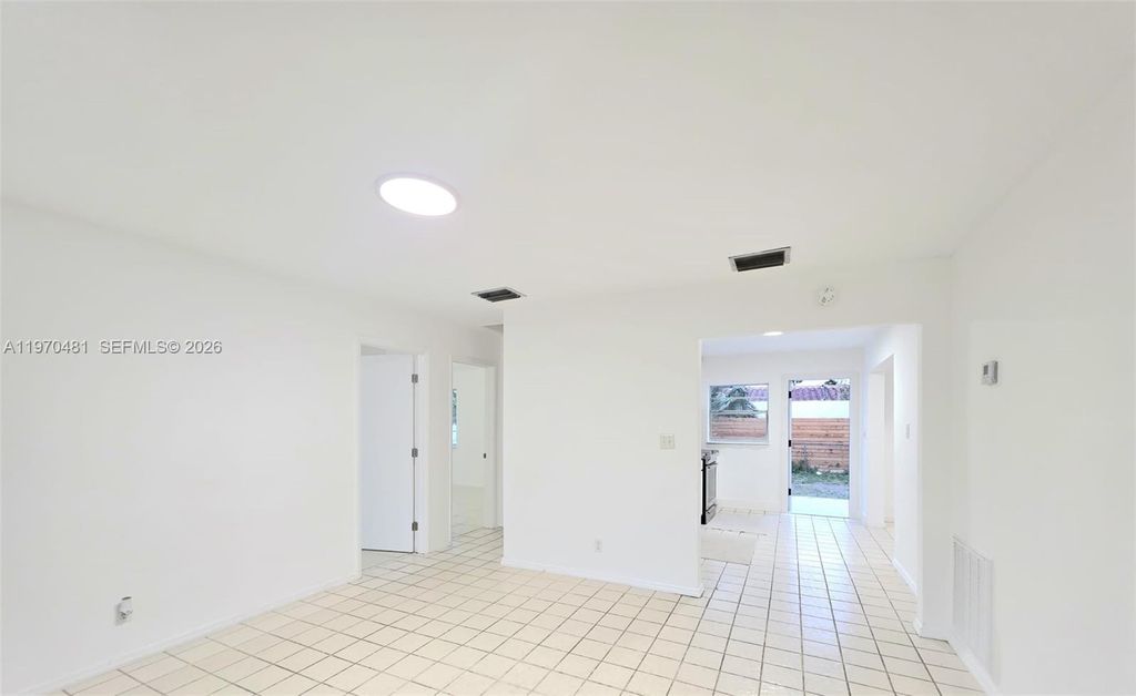 Photo of 250 NE 51st St, Oakland Park, FL 33334 (MLS # A11970481)