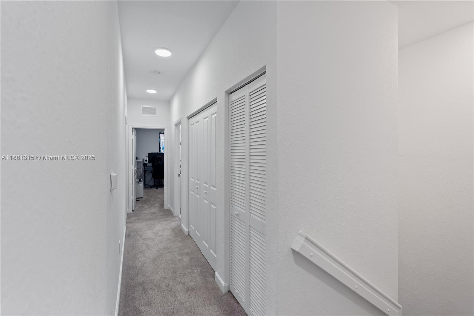 PINE ISLE - Residential