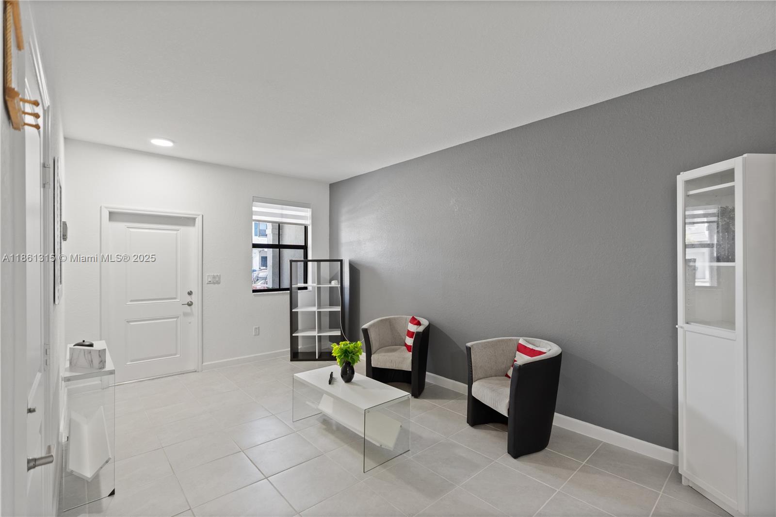 PINE ISLE - Residential