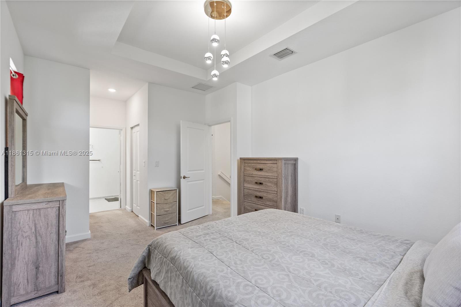 PINE ISLE - Residential