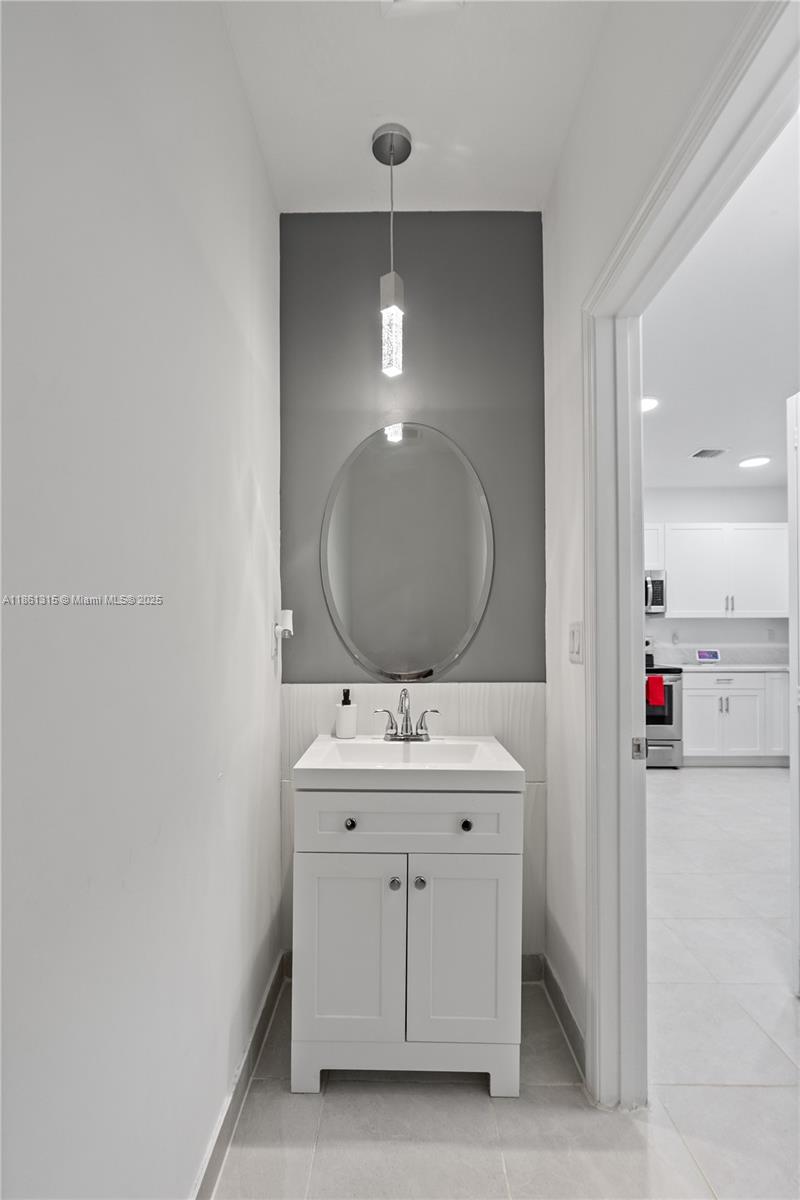 PINE ISLE - Residential