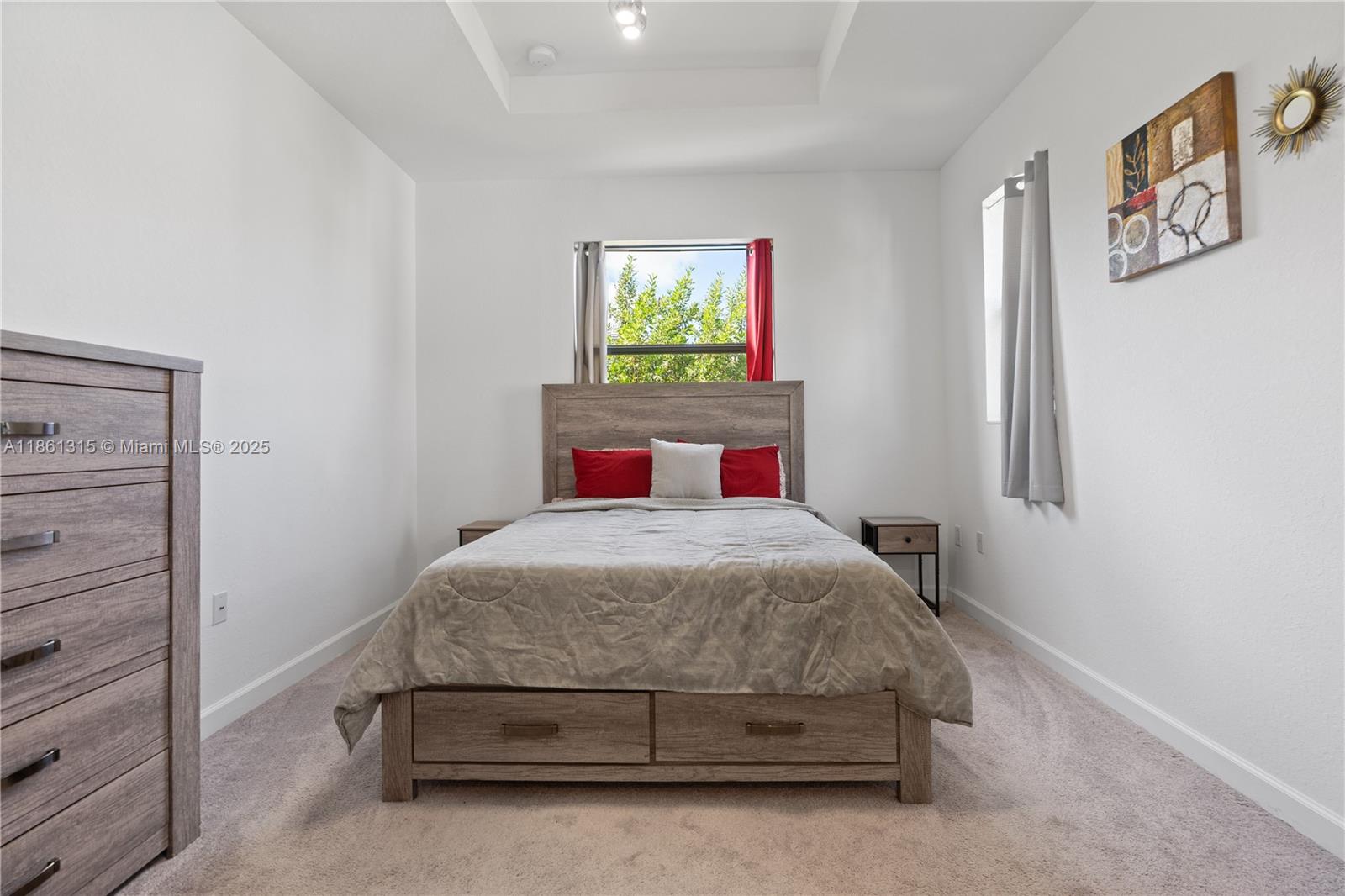 PINE ISLE - Residential